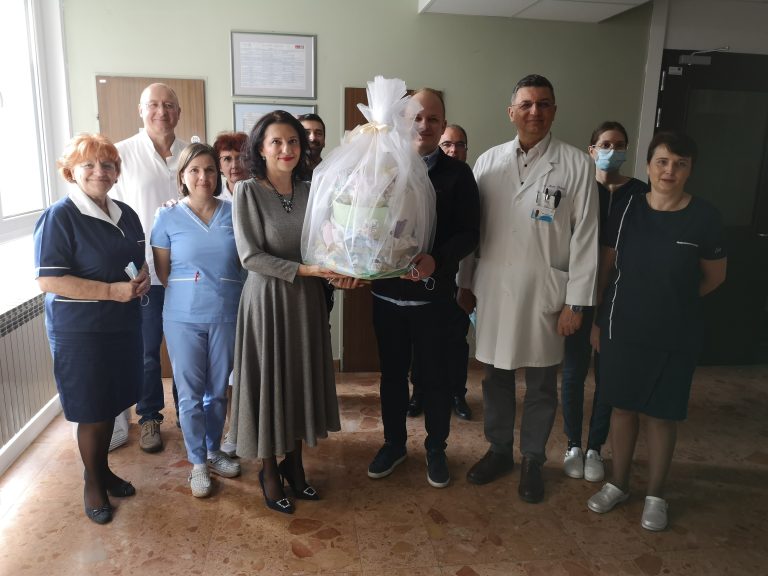 Broj rođene djece u Koprivnici lani u minimalnom padu, prvi ove godine na svijet stigao Lovro