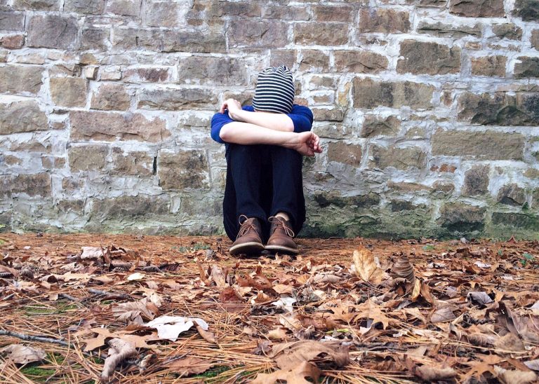 Čak petina srednjoškolaca barem je jednom imala suicidalne misli