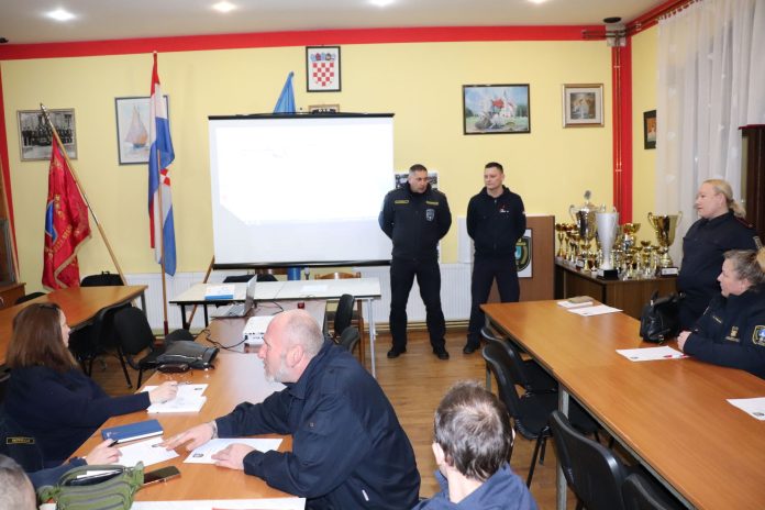 Osposobljavanje za vatrogasnog dočasnika/ SONJA MARKIĆ