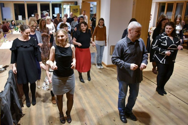 Prvi plesnjak uspio iznad očekivanja: Plesni klub Ritam vratio ples u Đurđevac