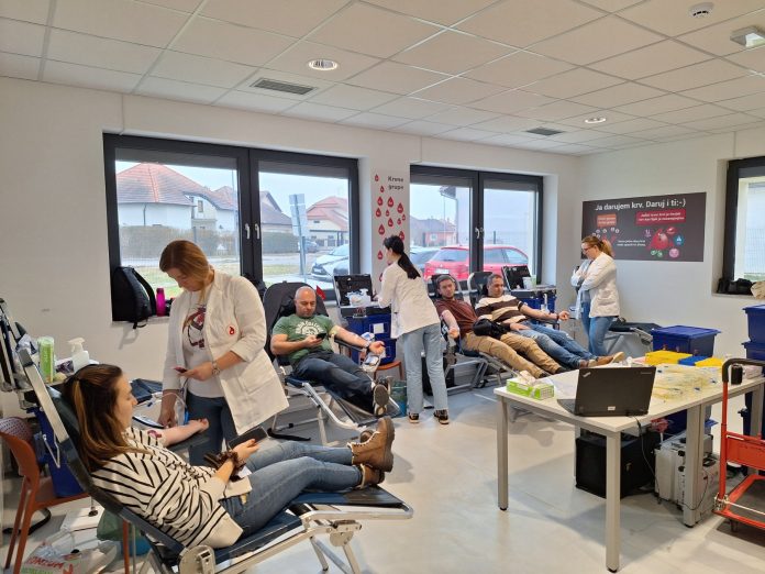 Crveni križ darivanje krvi GA 15.1., 1