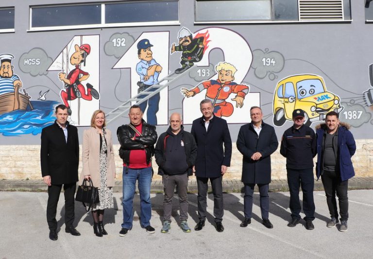 U Koprivnici oslikan mural s brojevima žurnih službi sustava civilne zaštite
