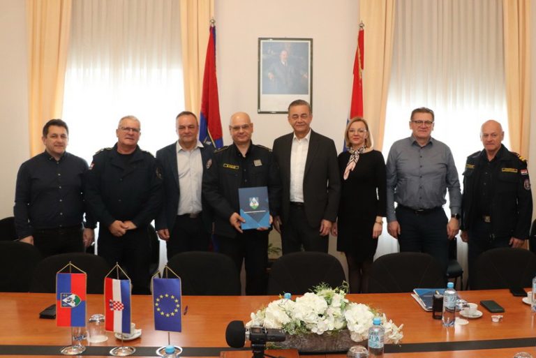 Vatrogasna zajednica od Županije dobila 180.590 eura. Koren: ‘Nastavljamo s ulaganjima u edukaciju i opremu’