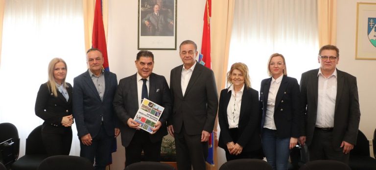 Županijski upravu posjetio veleposlanik Republike Hrvatske u Mađarskoj Mladen Andrlić