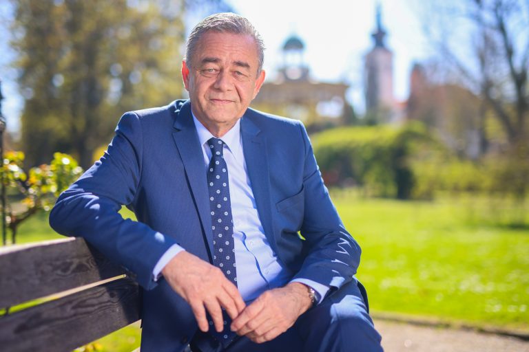 INTERVJU U POVODU DANA ŽUPANIJE Župan Darko Koren: ‘Tko želi, može vidjeti da se brza cesta gradi, a županije su u Hrvatskoj opravdale svoje postojanje kao srednja razina upravljanja’