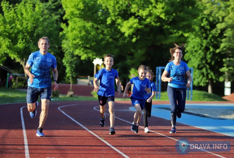 FOTO Sudar generacija, najmlađi i najstariji Koprivnički atletičari rame uz rame na stazi