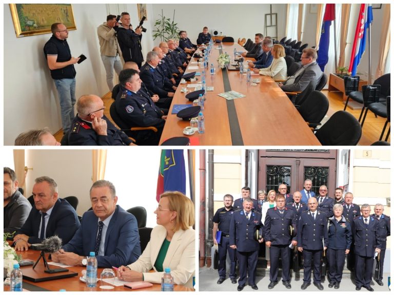 Župan održao prijem za vatrogasce, potpisani ugovori za nabavu vatrogasne opreme