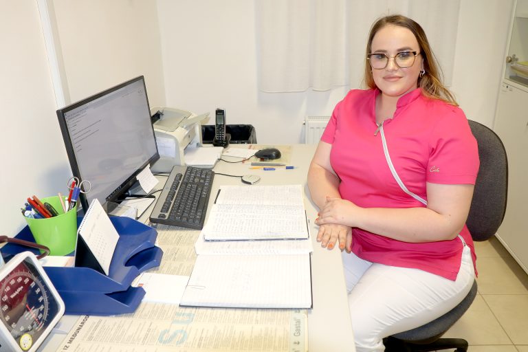 REPORTAŽA Medicinska sestra Ivana Baltić: Prvi joj je posao bio na covid odjelu gdje je radila i po 24 sata