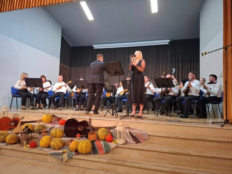 FOTO Tamburaški sastavi i orkestri Podravine i Prigorja predstavili se na velikoj Županijskoj smotri u Virju
