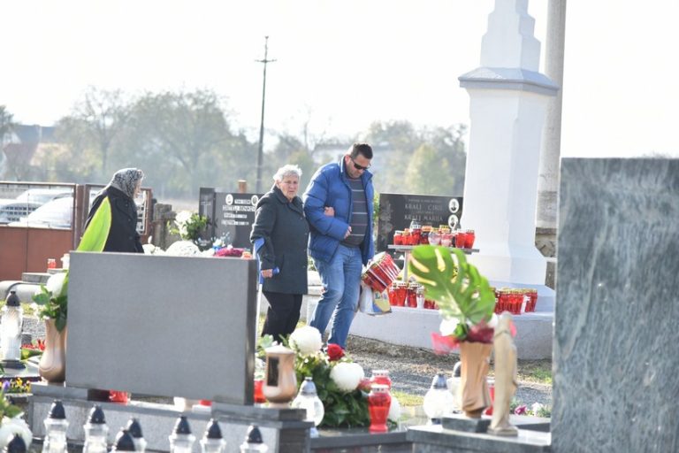 Objavljen novi cjenik pogrebnih usluga, najskuplja ekshumacija do pet godina od ukopa
