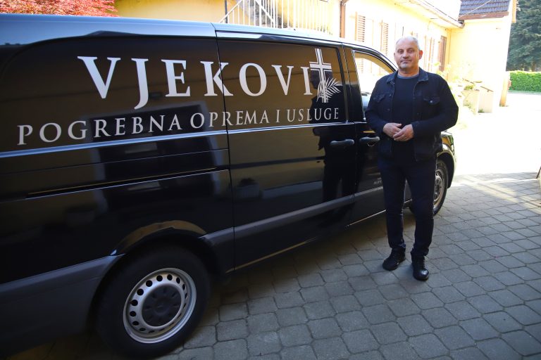 Sve za dostojanstven pokop preminulih u poduzeću Vjekovi
