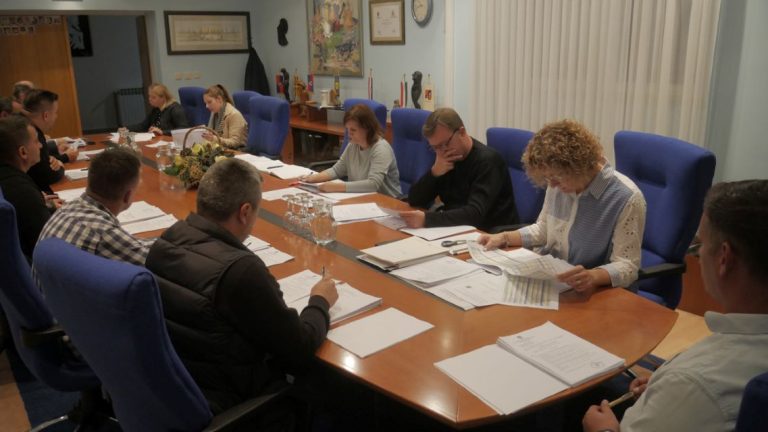 Rebalansom neznatno smanjen ovogodišnji proračun, prihvaćeno sufinanciranje obnove prometnice