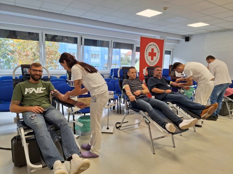 U listopadu prikupljeno 510 doza dragocjene tekućine, Miroslav Međimorec krv dao 100 puta