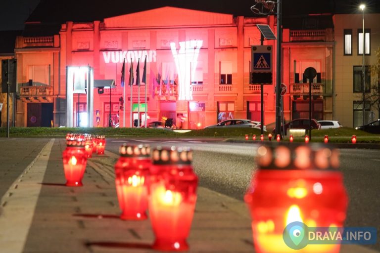 SIMBOL OTPORA Obilježavamo Dan sjećanja na žrtve Domovinskog rata i Dan sjećanja na žrtvu Vukovara i Škabrnje