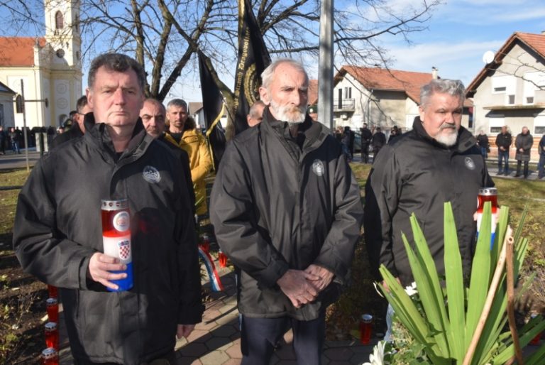 FOTO Ratni veterani Koprivničko-križevačke županije sudjelovali na obilježavanju 33. godišnjice stradanja mjesta Laslovo