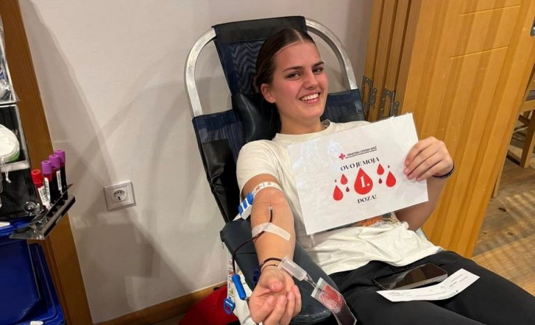 FOTO: BOŽIĆNA AKCIJA Krv dosad darovala 124 darivatelja, akcije još traju