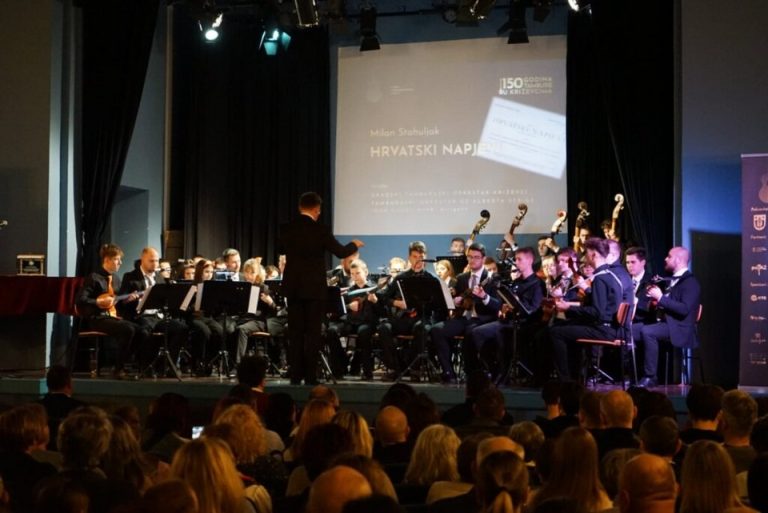 FOTO Svečanim koncertom Gradski tamburaški orkestar Križevci oduševio publiku i obilježio 150 godine tambure u Križevcima