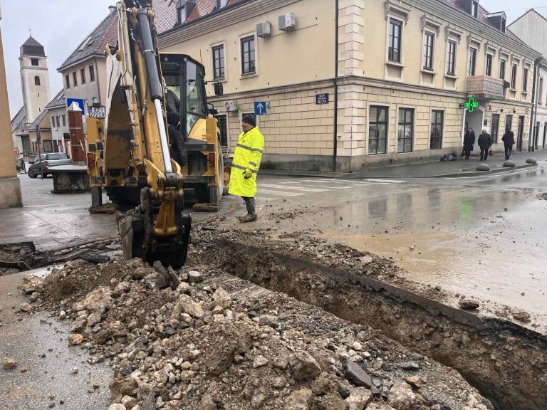 U tijeku je zamjena vodnokomunalne infrastrukture u centru Križevaca, radovi bi trebali završiti do kraja godine