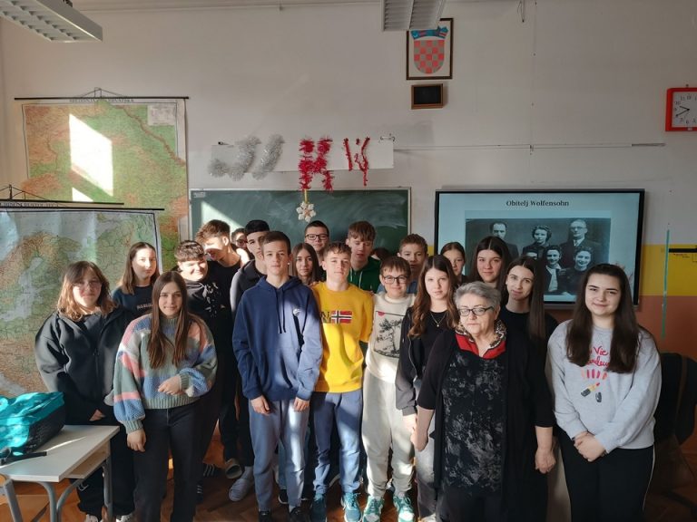 FOTO Koprivnički osnovnoškolci učili o holokaustu, Mira Relić-Wolfensohn ispričala im tragičnu sudbini svoje obitelji