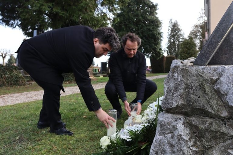 Gradonačelnik Mario Rajn i pročelnik Sandro Novosel odali počast žrtvama holokausta