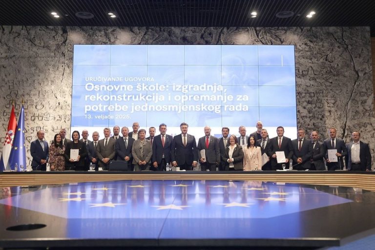 FOTO Rekonstrukcija OŠ ‘Grigor Vitez’: Županija osigurala 1,26 milijuna eura bespovratnih sredstava