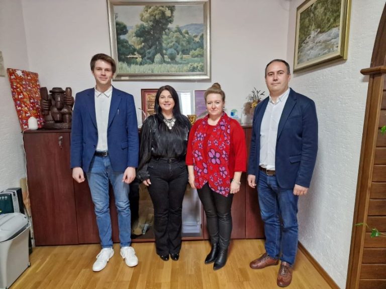 Načelnik Legrada u Čabru dogovorio suradnju škola, mjesta povezuje poznata obitelj