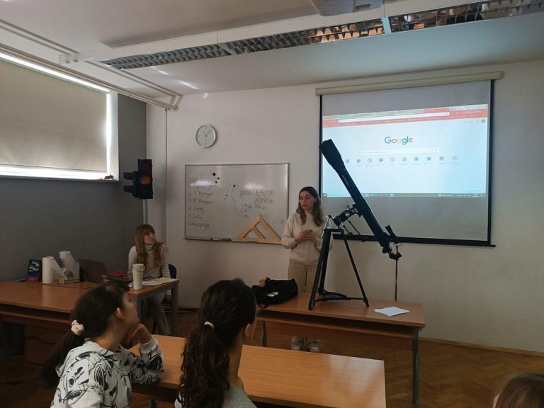 FOTO: PRAKTIČNA RADIONICA Mladi astronomi osnovnoškolce upoznali sa zvijezdama iznad Koprivnice