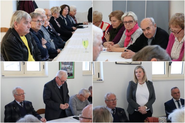 FOTO Okupili se umirovljenici i istaknuli organizaciju dnevnog boravka: ‘Neki su zbog njega čak odgodili odlazak u dom za starije’