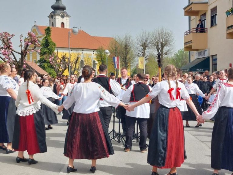 Vuzmeno kolo u Virju ponovno okuplja mještane na Uskrsni ponedjeljak