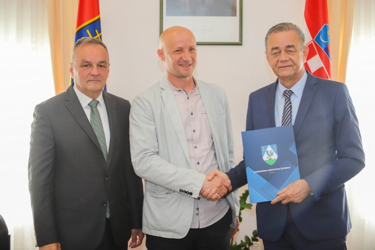 FOTO Županija dodijelila potpore male vrijednosti u gospodarstvu. Antonio Beljo: Sredstva nam omogućavaju stabilnost, rast i razvoj