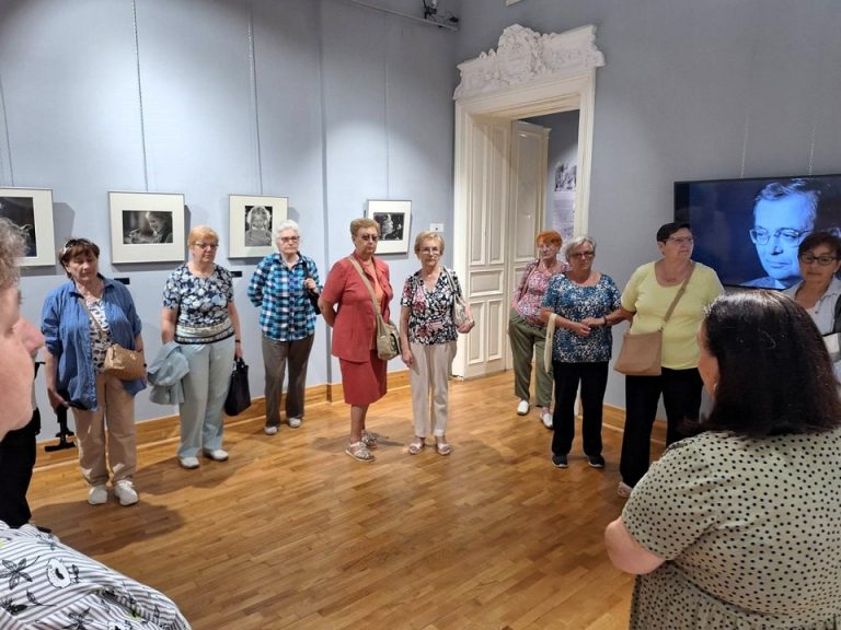 FOTO Podravski humanitarci proveli ugodno prijepodne u Galeriji Koprivnica