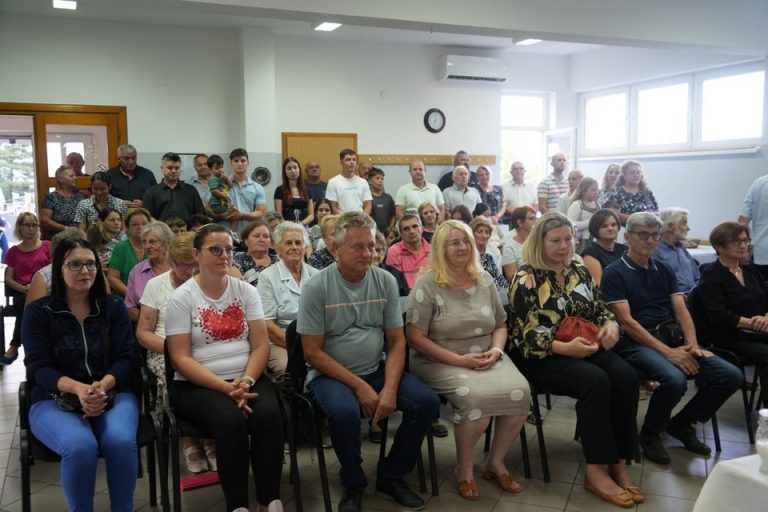 FOTO Sveta misa u čast svete Ane održana u Društvenom domu u Kunovec Bregu