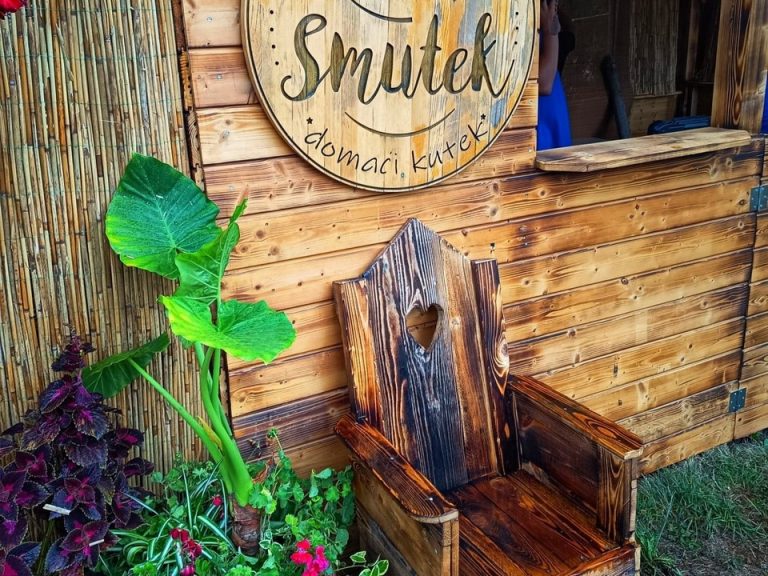 Smutek na Renesansnom festivalu – od veprovog gulaša do jela od koprive