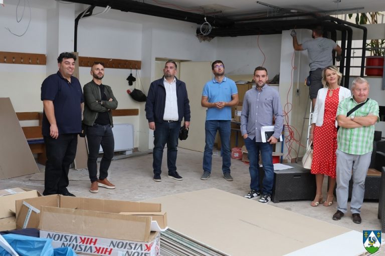 FOTO Napreduje rekonstrukcija i dogradnja gimnazije, župan Golubić: Zahvaljujući ovom projektu škola će imati jednosmjensku nastavu