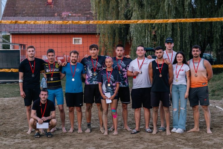 FOTO: TURNIR U RASINJI Mještani odnijeli pobjedu nakon niza napetih mečeva