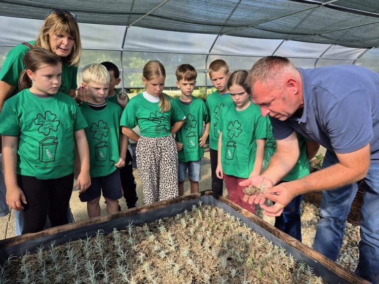 FOTO Edukativna šetnja kroz rasadnik – spoj prirode, znanja i dječje znatiželje