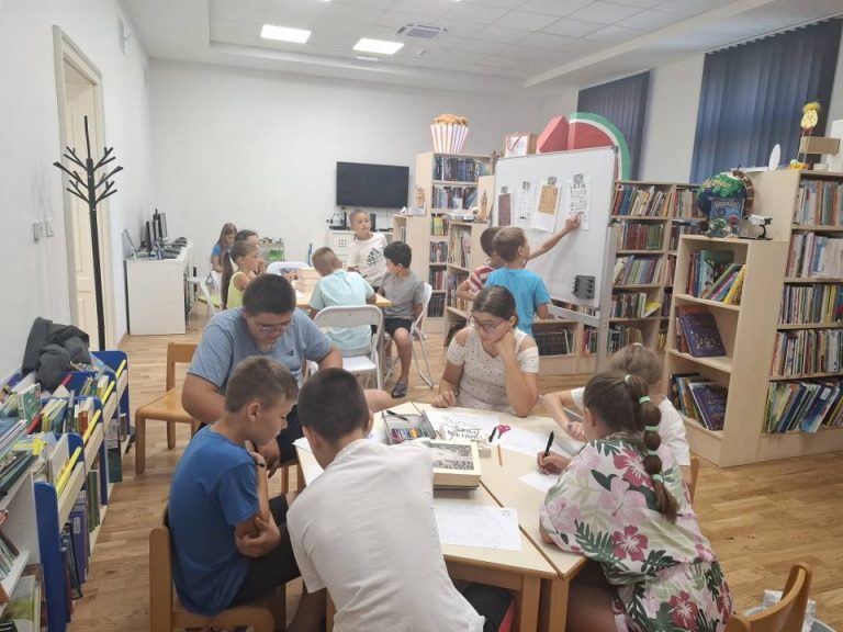 FOTO U knjižnici završili Ljetni istjerivači dosade: ‘Uspjeli smo spojiti igru, kreativnost, zajedništvo i nove tehnologije’