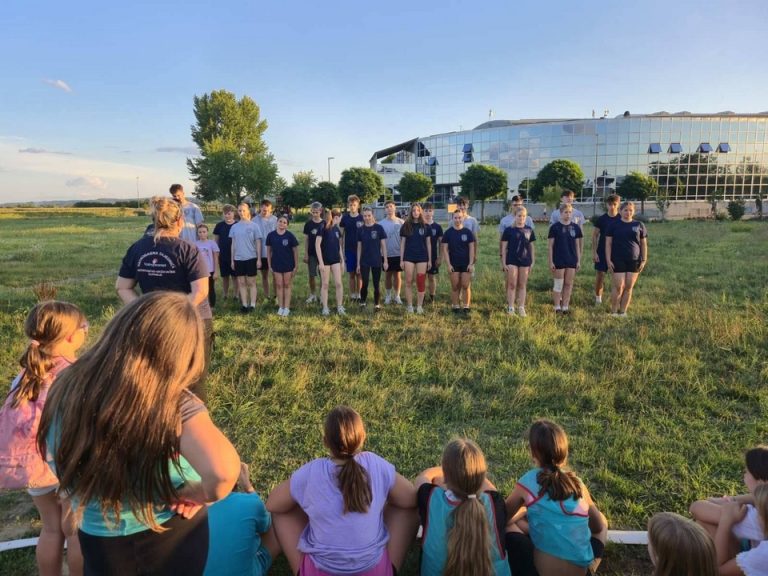 FOTO Mladi gimnastičari posjetili mlade vatrogasce na obostrano zadovoljstvo. Pogledajte kako je bilo na veselom druženju