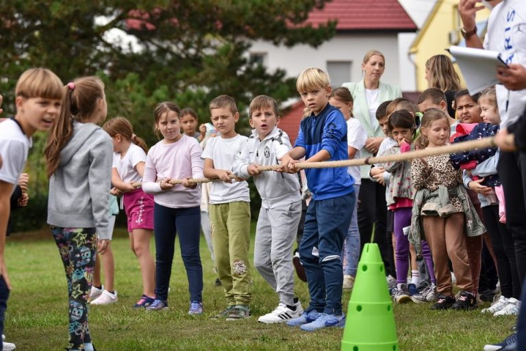HRVATSKI OLIMPIJSKI DAN Obucite bijelu majicu i podržite mališane u zabavnim aktivnostima