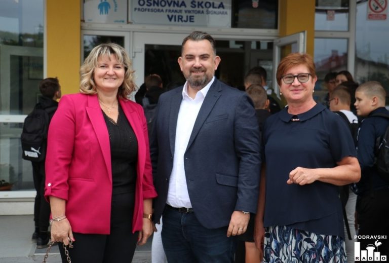 Župan Golubić s ravnateljicom Cik Adaković i načelnicom Filipović dočekao đake u Osnovnoj školi prof. Franje Viktora Šignjara