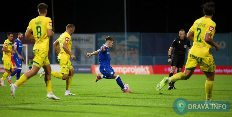 FOTO U odličnoj utakmici na Apašu Slaven Belupo golovima Mitrovića i Nestorovskog pobijedio Istru