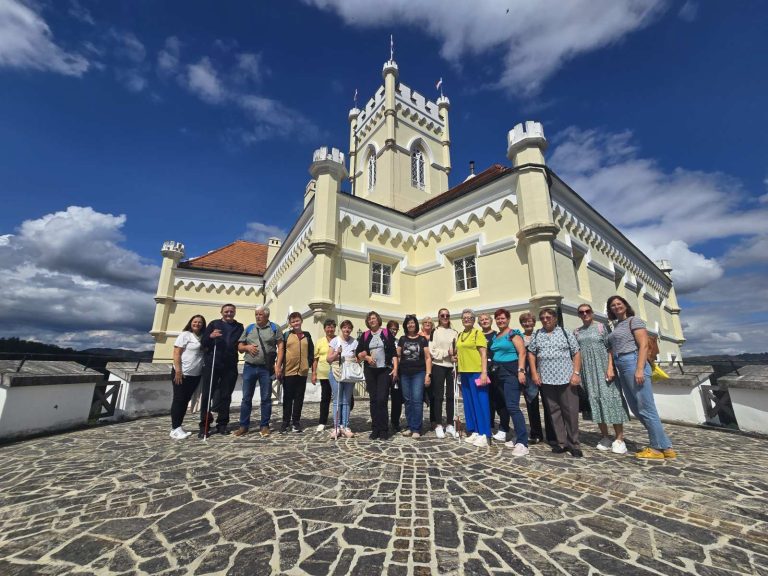 Članovi Županijske Udruge slijepih posjetili Trakošćan i restoran kaznionice u Lepoglavi