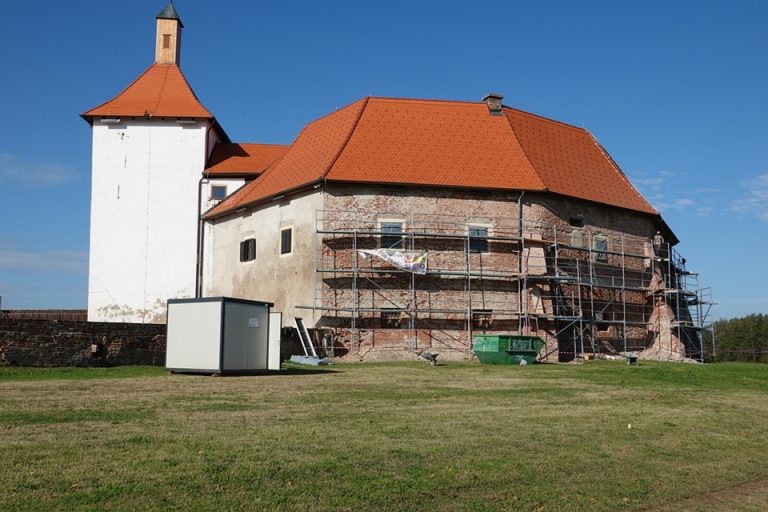 FOTO Utvrda Stari grad dobiva novu fasadu i vanjsko pročelje, gradonačelnik Janči najavio i uređenje okoliša