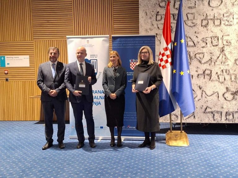 Dodijeljena bespovratna sredstva za nove električne autobuse i ZIP u kampusu, Jakšić i Ostriž u Zagrebu potpisali ugovore