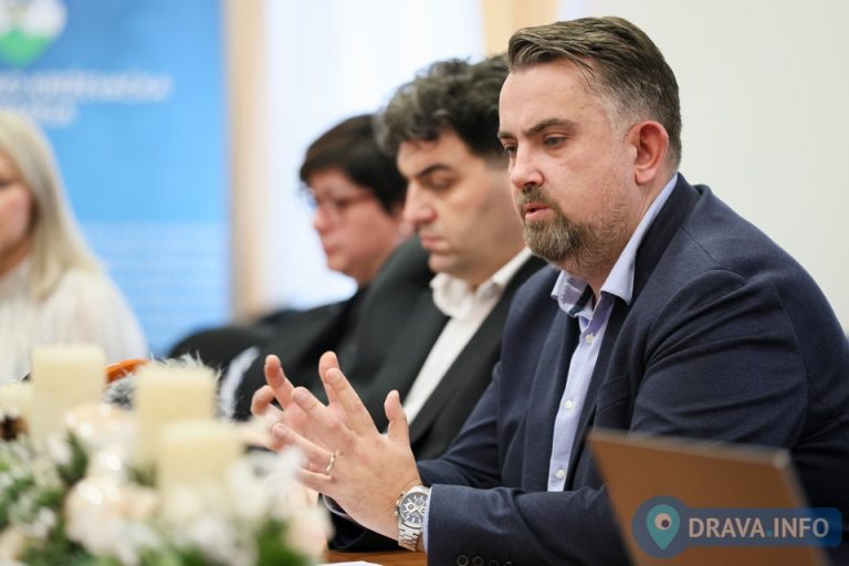 FOTO: ŽUPANIJSKI PRORAČUN Najveći ‘dio kolača’ odnosi se na obrazovanje, zdravstvo i socijalnu skrb, župan Golubić: Nijedan projekt nije završio u ladici