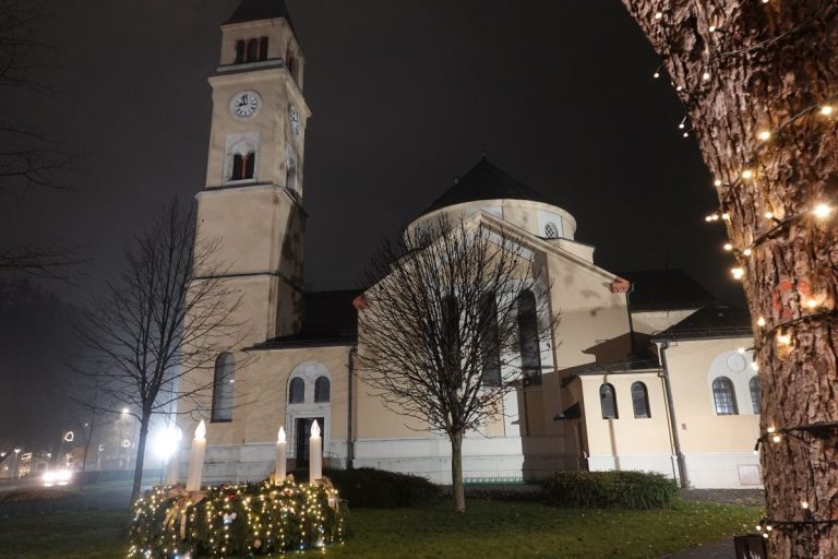 Božićna čestitka Hrvoja Jančija i Željka Lackovića