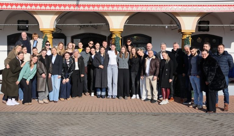 Rukometašice Podravke uspješnu godinu zaključile zajedničkim druženjem i svečanim ručkom