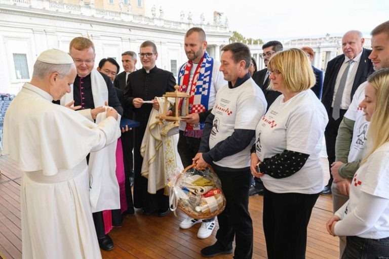 Hodočasnici Podravskog Jeruzalema sudjelovali na audijenciji kod Pape. Posavec: ‘Osjećaj je jedinstven’