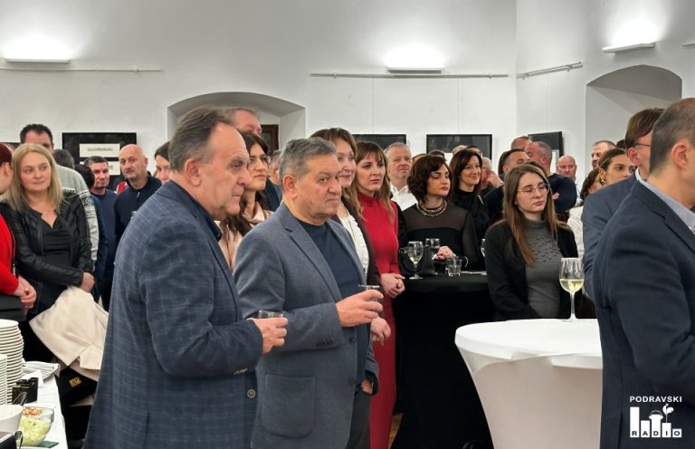 FOTO Grad Đurđevac okupio poduzetnike i gospodarstvenike na blagdanskom domjenku