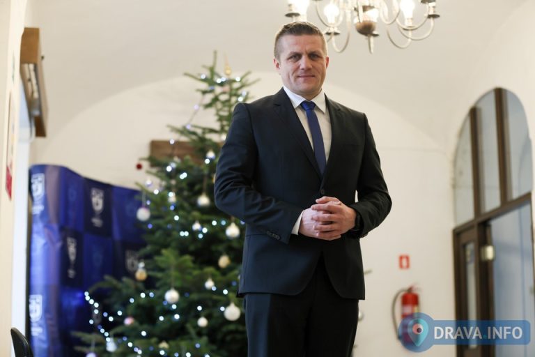 Novogodišnja čestitka Tomislava Katanovića, gradonačelnika Grada Križevaca: Neka vam Nova godina donese zdravlje, osobno zadovoljstvo i uspjeh
